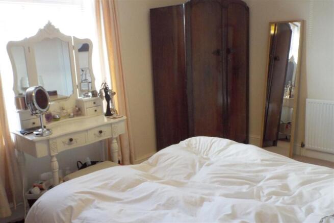 2 bed House to rent Image 7