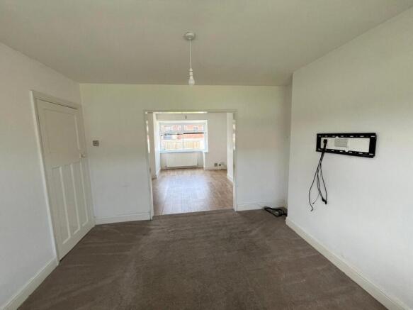 3 bed Terraced to rent Image 9