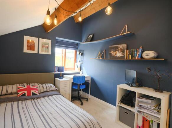 BEDROOM 4