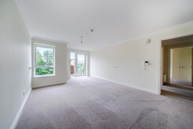 2 bed Retirement Property for sale Image 7