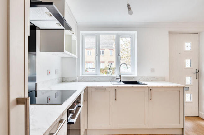 1437473-15-69ce6d...