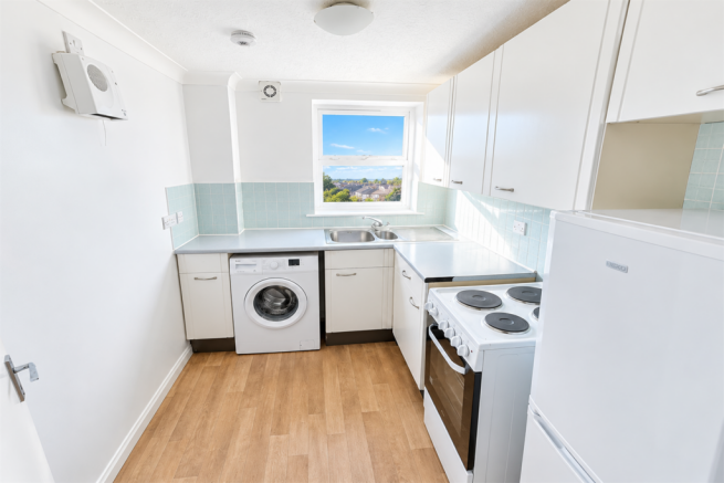 Broadwater Road, Worthing, BN14 photo 5