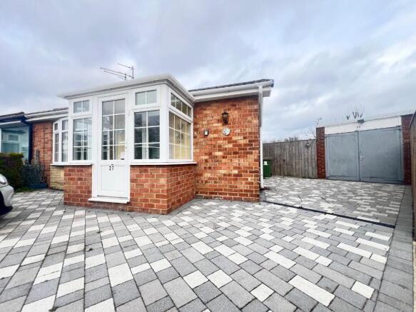 1 bed Semi-Detached Bungalow for sale Image 4