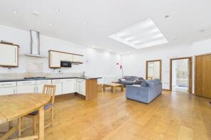 5, 169 171 Alexandra House, Kings Road, Reading RG1 4EJ
