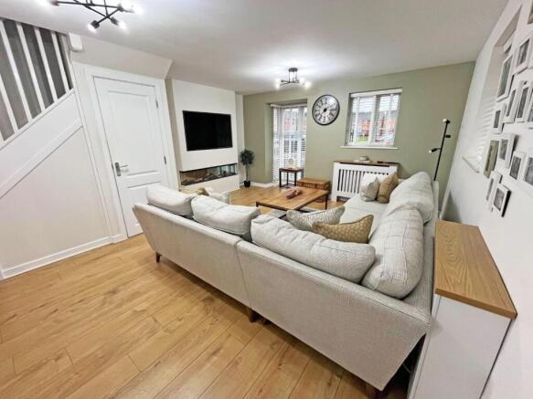 Lounge1.jpg