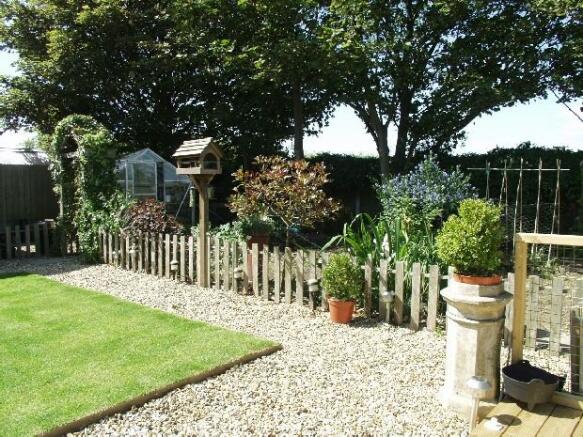 Outside picture 2
