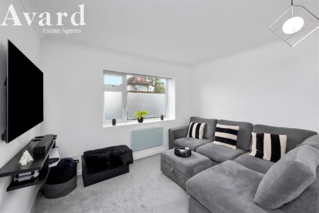 Bruce Avenue, Eleanor Court, 5-008.jpg