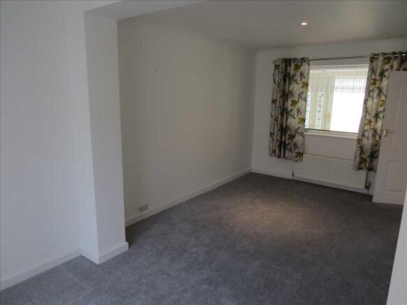 3 bed Bungalow to rent Image 9