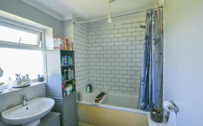 3 bed Terraced for sale Image 8