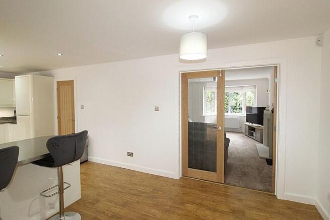 4 bed Detached for sale Image 9