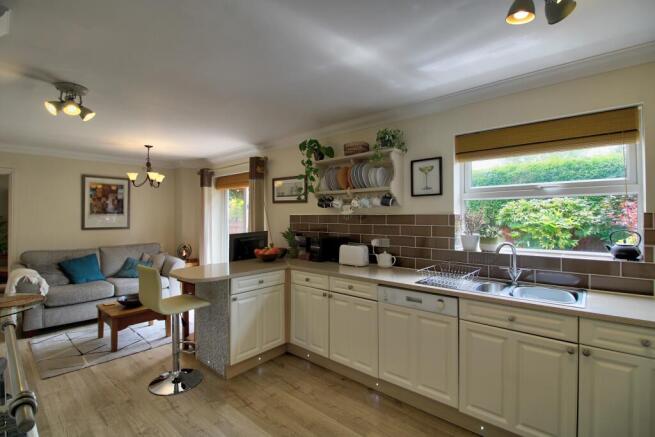 IMG_4890_1_2_Interior 4