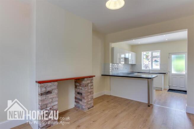 DINING ROOM:
