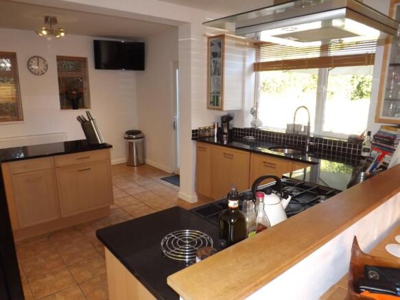 Kitchen/Breakfast Ro