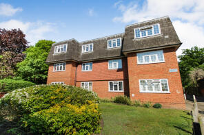 2, 65 69 Havelock House, Alexandra Road, Farnborough GU14 6ED
