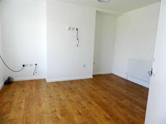 FRONT LOUNGE measuring
