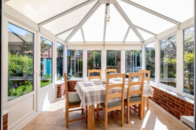 Manor Close, Costock photo 4
