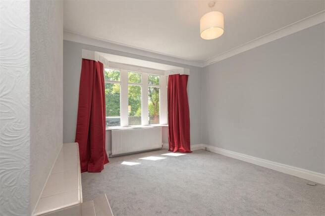 3 bed Semi-Detached for sale Image 6