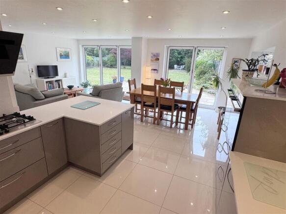 Kitchen dining sitting room.JPG