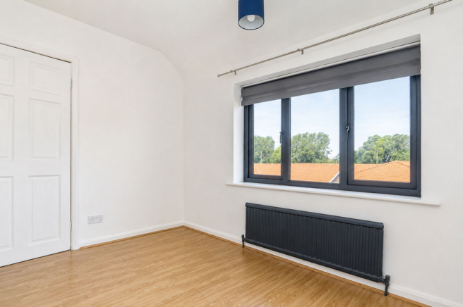 3 bed Terraced to rent Image 12