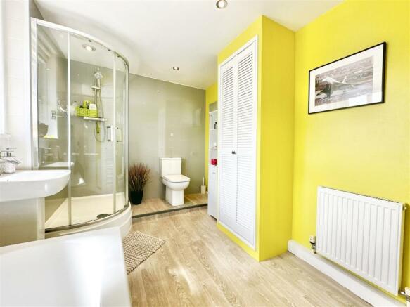 Family  Bathroom.jpg