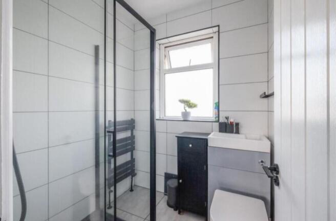 2 bed End of Terrace to rent Image 11