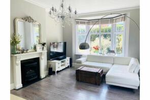 1, Avenue Mansions, Bedford Avenue, Barnet EN5 2EL