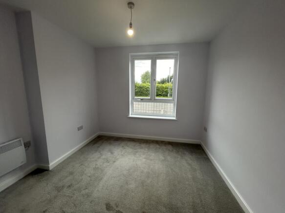 1 bed Apartment to rent Image 6