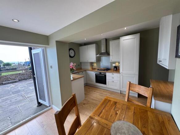 Gray Street, Hightown, Liversedge photo 4