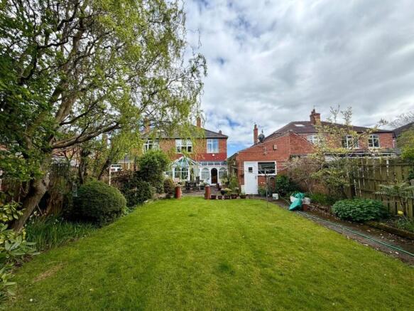4 bed Semi-Detached for sale Image 12