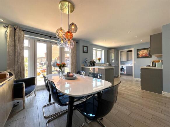 Open-Plan Dining Kitchen 842