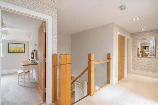 6 Hall Farm Court_089.jpg