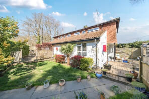 6, Lawday Place, Farnham GU9 0AA