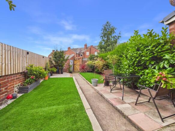 3 bed Terraced for sale Image 10