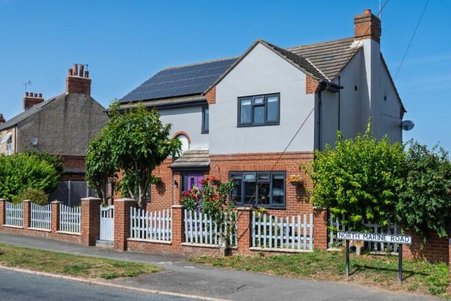 4 bed Detached for sale Image 12