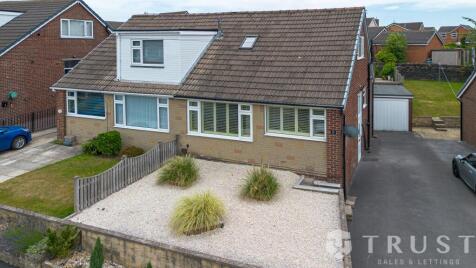 Moor Park Gardens, Dewsbury, WF12