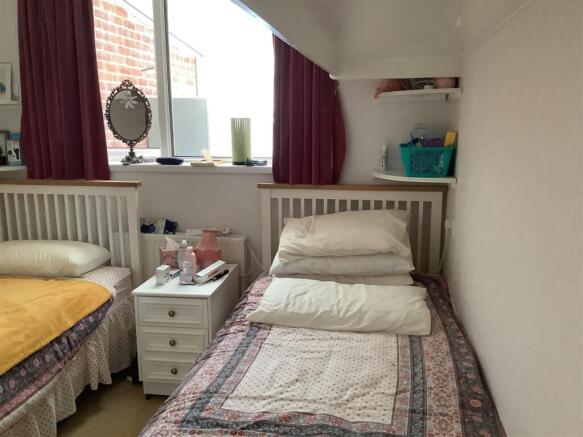 2 bed Terraced Bungalow for sale Image 11