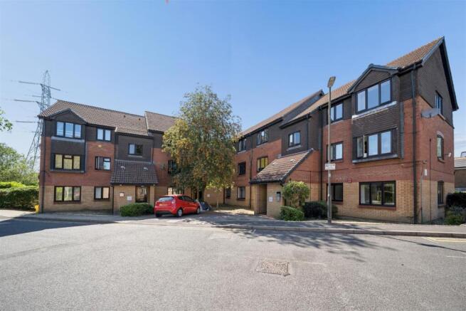 93 Kipling Dr, London SW19 1TL-7.jpg