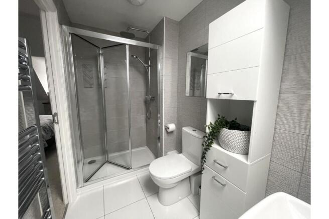 Master En-suite