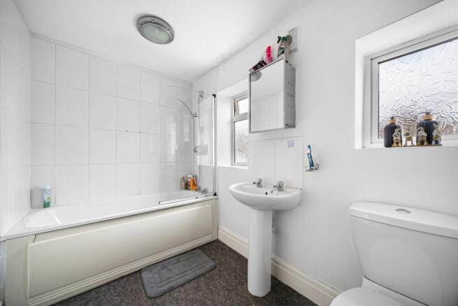 3 bed Terraced for sale Image 10