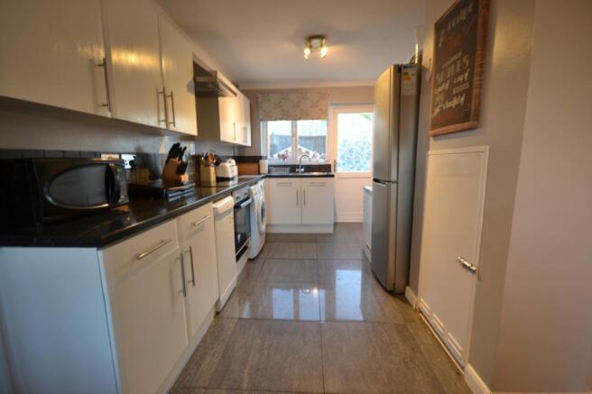 kitchen / breakfast 