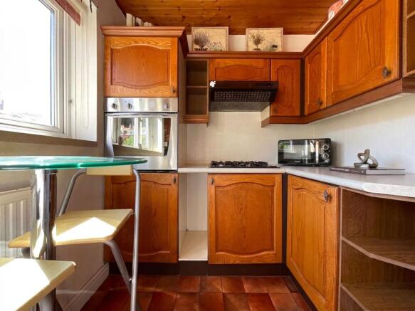 1 bed Flat for sale Image 5