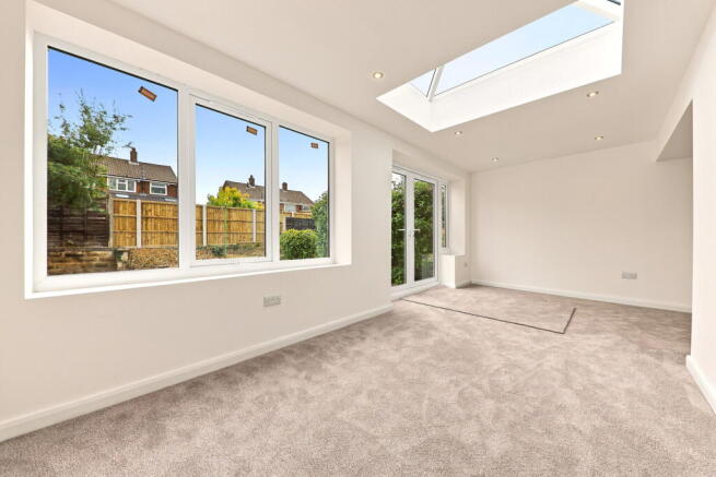 2 bed Semi-Detached Bungalow for sale Image 9