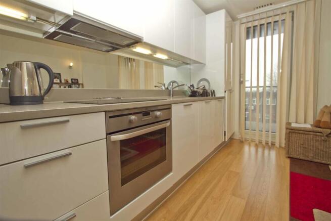 Kitchen (2).jpg
