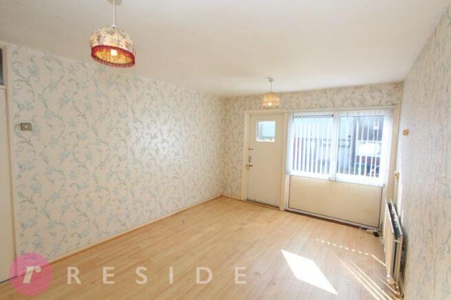 Lounge / Dining Area