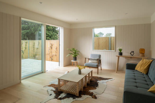 330707 - 2GardenCourt_HighRes-6.jpg