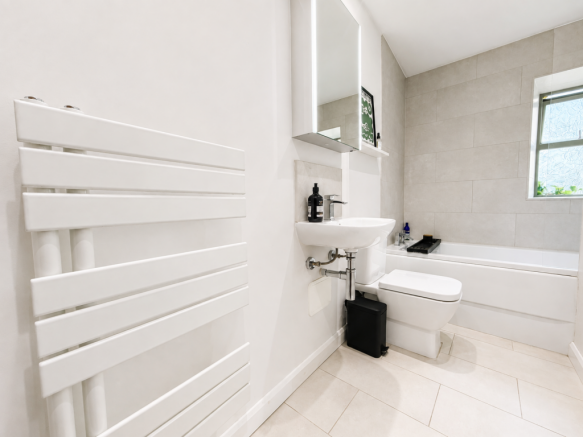 2 bed Cottage for sale Image 12