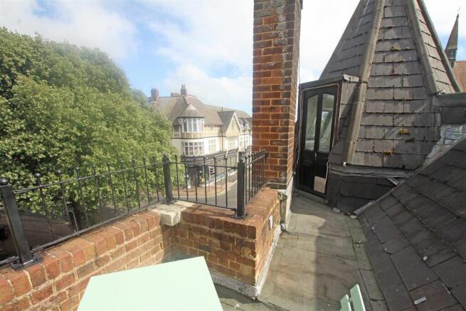 Roof terrace b.jpg
