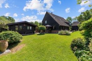 Marches Barn, Marches Road, Horsham RH12 3SL