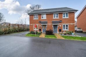 66, Rose Meadow, West End, Woking GU24 9LB