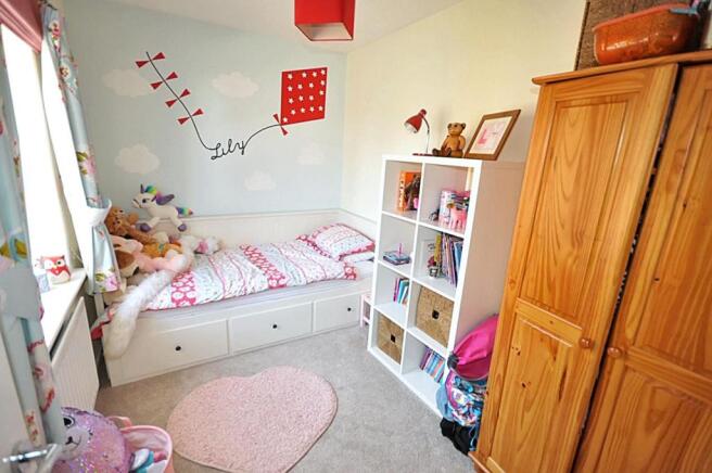 BEDROOM 4